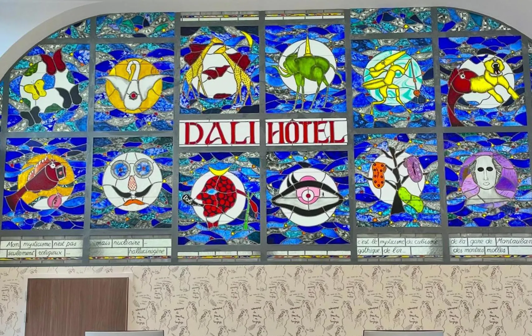 Dali Hotel Montauban 4*,  France