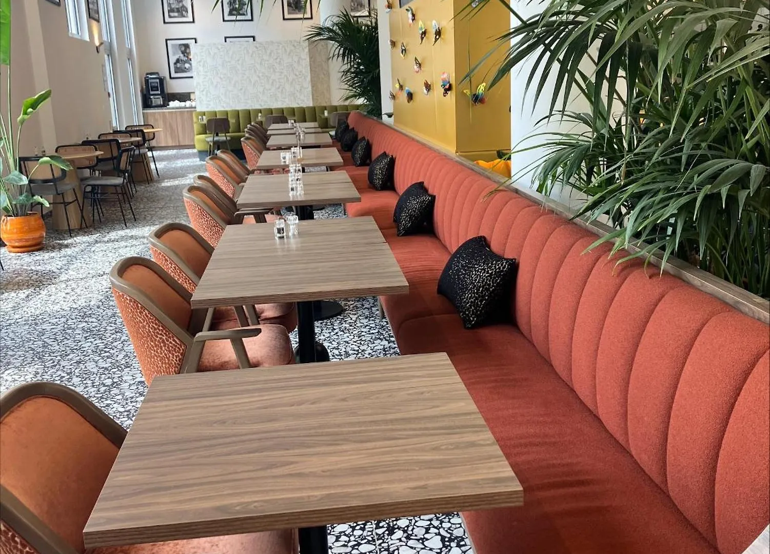 ****  Dali Hotel Montauban France
